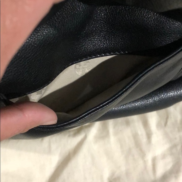 Tory Burch Amanda Classic Hobo - Picture 6 of 7